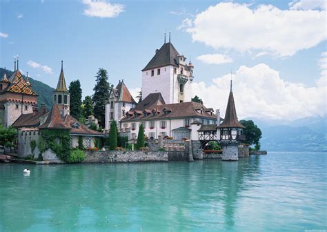 Oberhofen Castle Located In Lake Thun Switzerland Dream Vacations