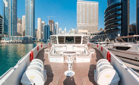 Lotus Yacht Charter In Dubai Upto 500 Guests Mbc Yachts