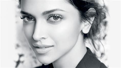 Deepika Padukone Hd Close Up Wallpaper Wallpaper Hd Indian Celebrities 4k Wallpapers Images