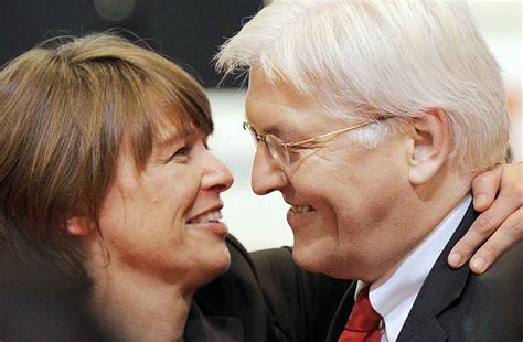 Dezember 2013 bis zum 26. Frank-Walter Steinmeier gibt seiner Frau eine Niere ...