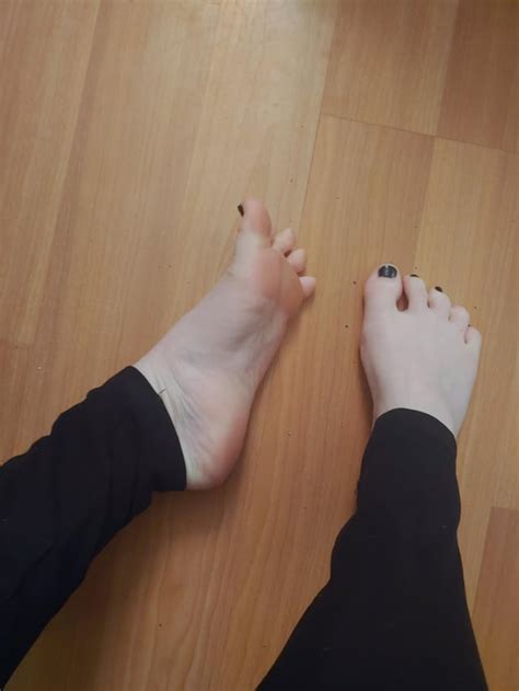 Black Nails And Soles So Pale 🖤 R Verifiedfeet