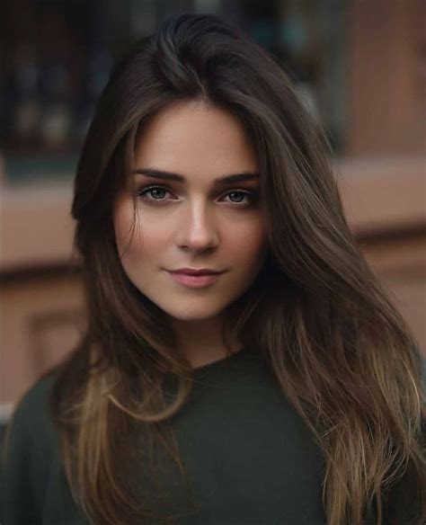 Pin By Parthu On Jessy Hartel In 2020 Brown Hair Brown Eyes Girl Brown Hair Blue Eyes Brown