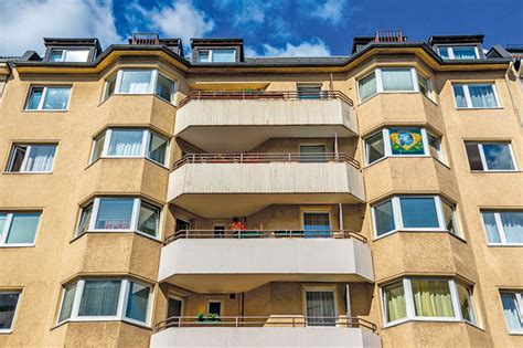 Mithilfe einer checkliste wird jeder raum der wohnung einzeln überprüft. Lübecker Straße 40 - Lautes Sprechen im Treppenhaus ...