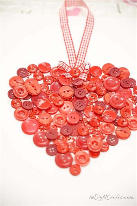 Diy Button Heart Canvas Wall Art Heart Canvas Easy Valentine Crafts