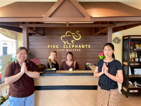 galerie five elephants thai massage