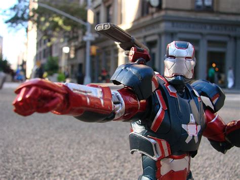 Iron Man 3 Marvel Select Figures At Disney Store Raving Toy Maniac