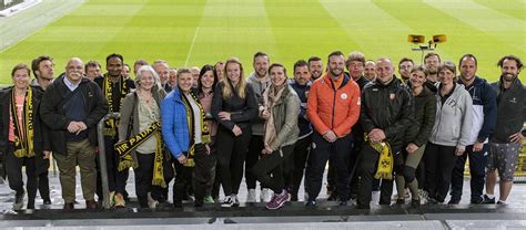 Only approved users may post in this community. Borussia Dortmund en Johan Cruyff Institute boosten ...