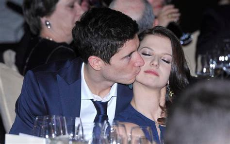 1 robert lewandowski (fw) bayern 4. (Picture) Sexy WAG Of Bayern Munich Star Robert ...