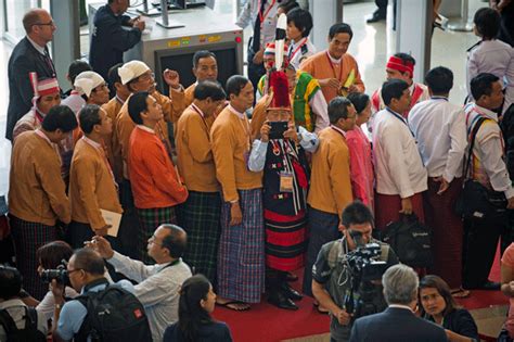 Delegates From Myanmars Largest Ethnic Army Walk Out Of Peace Talks