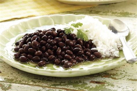 Cover and cook ten minutes or until the liquid is mostly absorbed (as with cooking rice). Rice with Black Beans