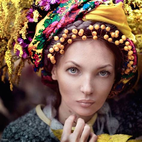 Lisa S World Beautiful Portraits Of Modern Women Giving New Meaning To Traditional Ukrainian Crowns