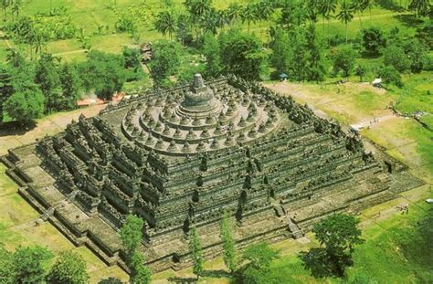 Sejarah Bangunan Candi Borobudur ASAL USUL DAN SEJARAH