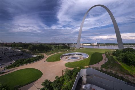 Visiting The St Louis Arch Iqs Executive