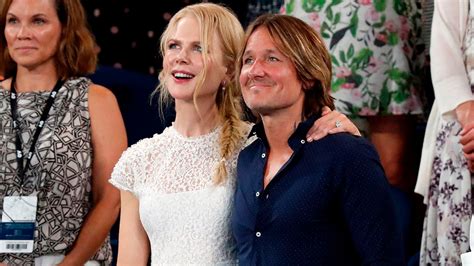 He spent his childhood in queensland, australia. Nicole Kidman and Keith Urban visit children's hospital in ...