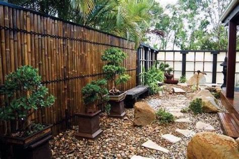 Miniature japanese garden design brings the oriental feeling into your outdoor home spaces and feng shui your backyard or front yard landscaping in creating and elegant style. 27 Calm Japanese-Inspired Courtyard Ideas | DigsDigs