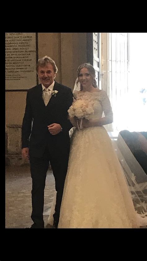Per il calciatore honduregno, vedi óscar boniek garcía. Córka Zbigniewa Bońka: Camilla Boniek wzięła ślub. Zdjęcia ...