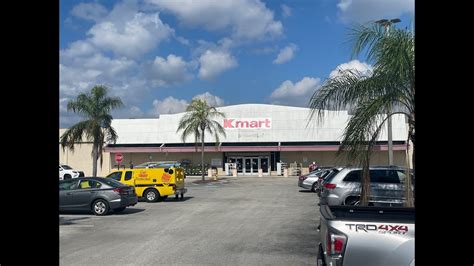 Holiday Season At Kmart In 2022 1 Of 3 Remaining In Miami Florida