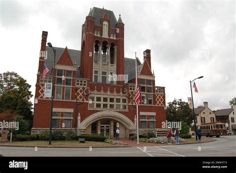 Lincoln Heritage Scenic Highway Courthouse Square In Bardstown The