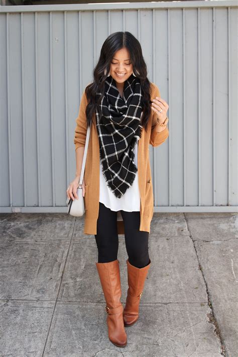 6 Easy Comfy Outfits With Leggings For Fall