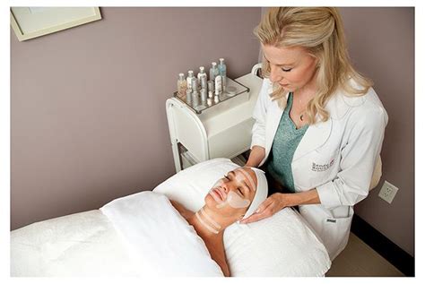 As An Esthetician Who Likes Both To Give And Receive Facials I Have A Very Good Awareness Of