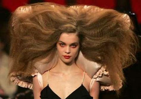 30 Weird And Crazy Hairstyles Photos