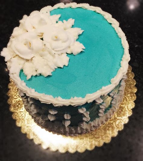 Tiffany Blue Buttercream Cake Buttercream Cake Tiffany Blue Desserts
