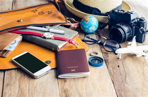The 20 Most Essential Travel Items Pro Traveler Tip Gus1thego Read