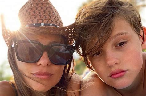 El Hijo De Pampita Y Benjamín Vicuña Contó Que Lo Hacen Trabajar Para