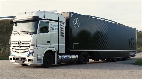 Mercedes Benz Trucks Gibt Auf Der Iaa Transportation In Hannover
