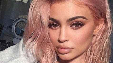 Kylie Jenners Doctor Wont Give Her Lip Injections While Pregnant Allure