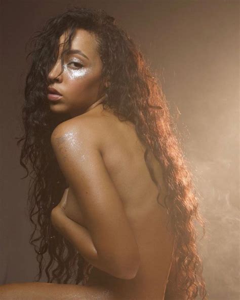 Tinashe Flaunts Topless At Gq Men Of The Year Photos The Fappening