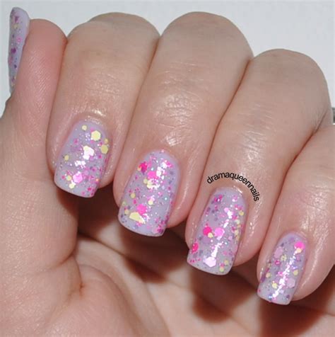 Drama Queen Nails 31dc2013 Day 17 Glitter Queen Nails Lots Of