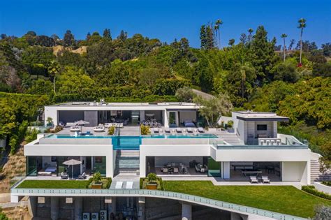 Beverly Hills New Mansion By Paul Mcclean Hit Market For 58 Million