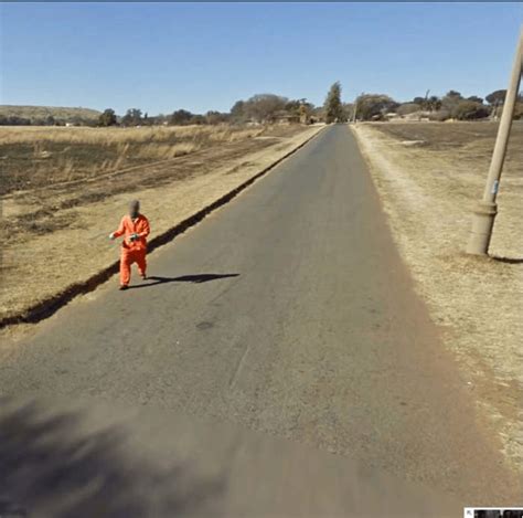 Google llc travel & local. Hilarious Images Caught On Google Maps Street View (22 ...