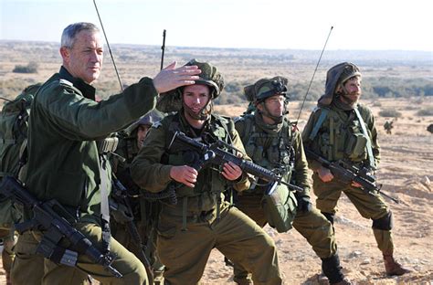 האם בקפריסין באמת מתים פחות מקורונה, ובכמה? צרו קשר - בני גנץ | אחדות ישראל לפני הכל - כחול לבן