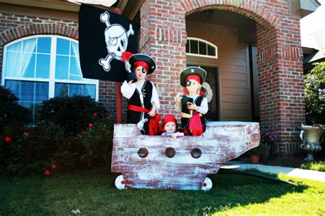 Συνδρομή για λήψη whirly rig pirate decorations. DIY pirate boat + pirate costumes :: ARGH! - The Handmade Home