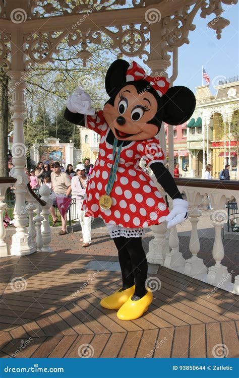 Minnie Mouse Disneyland By Patrick Morgan Ubicaciondepersonascdmxgobmx