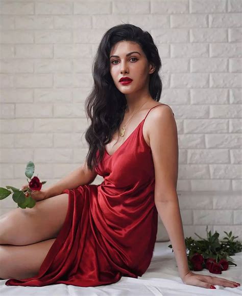 Amyra Dastur Is Raising Temperatures With Her Glamorous Photoshoots The Etimes Photogallery
