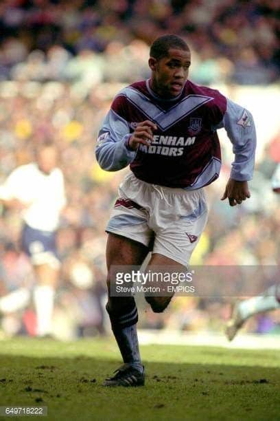 Jucătorii de la west ham united luptă contra cancerului testicular! Pin on WEST HAM UNITED