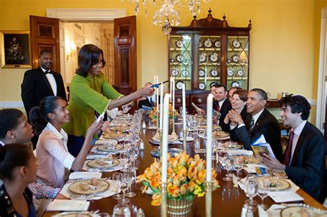 Passover Seder One Last Time For An Obama White House Tradition The Washington Post