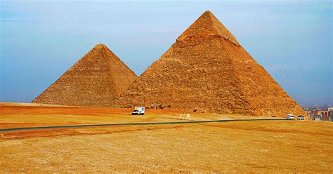 Egypt Authorities Investigate X Rated Photos On Top Of Great Pyramid