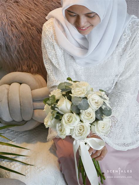 Minimalist White Rose Bridal Flower Bouquet Scentales