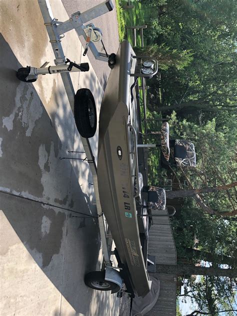 Hope the information is good enough to help you in making your mind which tonneau cover to purchase. Gator Trax Jon Boat For Sale shallow water fishing and ...