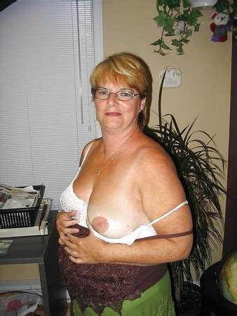 She Has Only One Breast Out Pics Xhamster