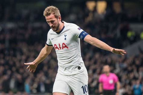 Harry kane is reportedly at the centre of a transfer tussle between man utd and man citycredit: Harry Kane Man City transfer wanted by Pep Guardiola