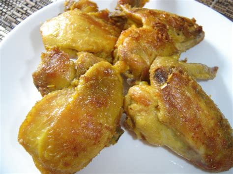 Beserta cara untuk menyediakan sambal belacan dan. Tasty Indonesian Food - Ayam Goreng Gurih