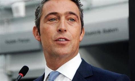 Fenerbahçe başkanı ali koç gündeme dair önemli açıklamalarda bulundu. Ali Koç: "Geleceğin sporu olarak gördüğüm espor kesin olacak"