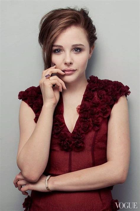 Chloe Moretz Sees Your Hard On And Is Now Debating Whether To Wrap Her