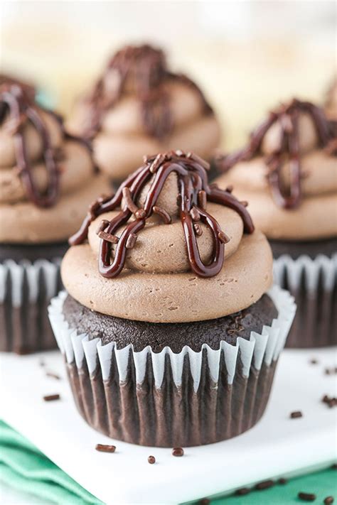 See full list on foodnetwork.com Baileys Chocolate Cupcakes - Life Love and Sugar