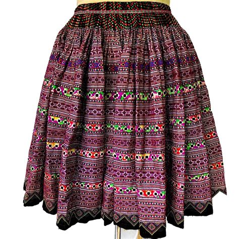 vintage-hmong-skirt-cross-stitch-and-applique-4-5mt-cotton-decor,-tribal-skirts,-cotton-runner